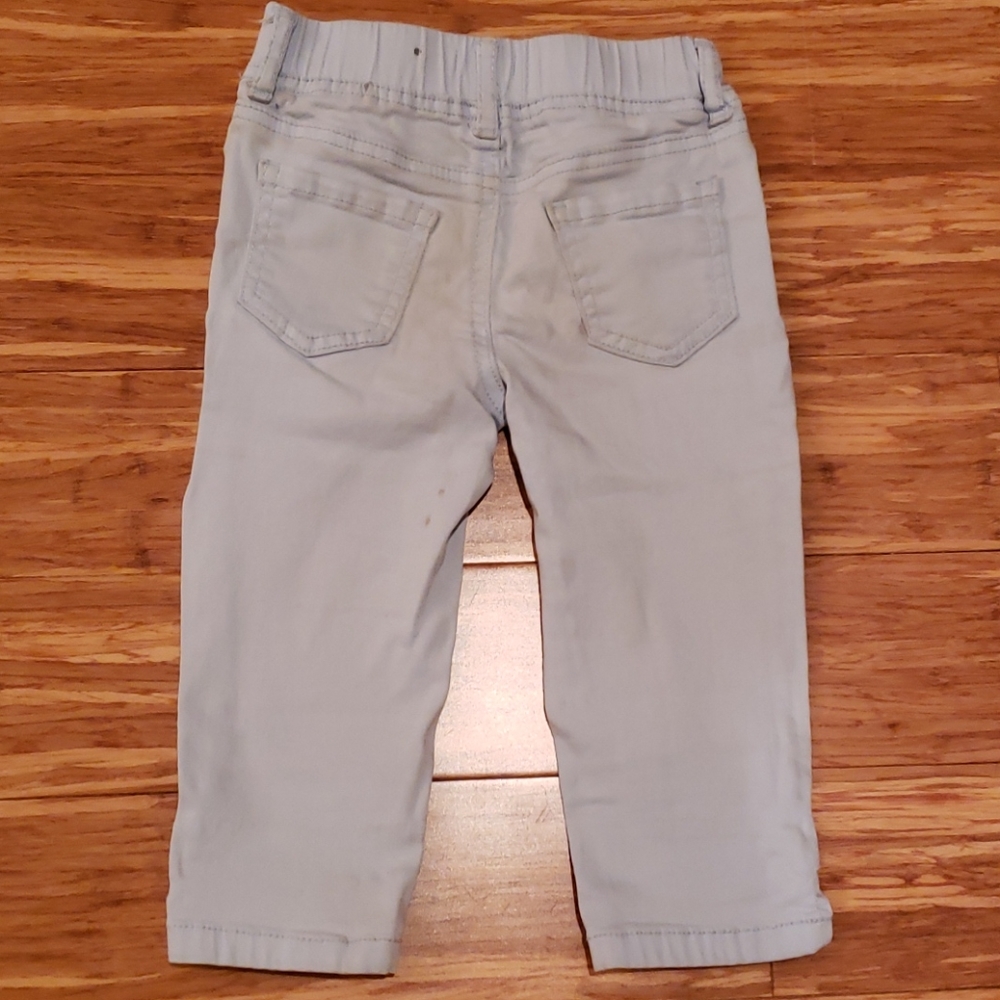 Capris - Picture 2 of 5